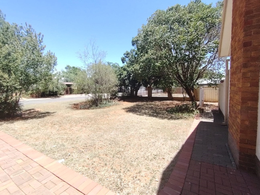 7 Bedroom Property for Sale in Fichardt Park Free State